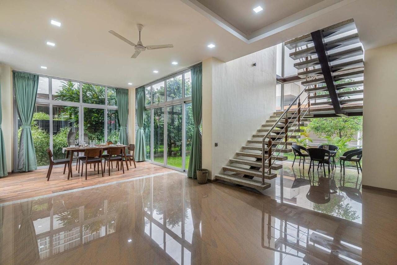 Sierra Skies By Stayvista - A Mountain-View Villa Featuring A Rooftop Swimming Pool, Jacuzzi, Turf, And A Gym For An Elevated Stay Lonavala Ngoại thất bức ảnh