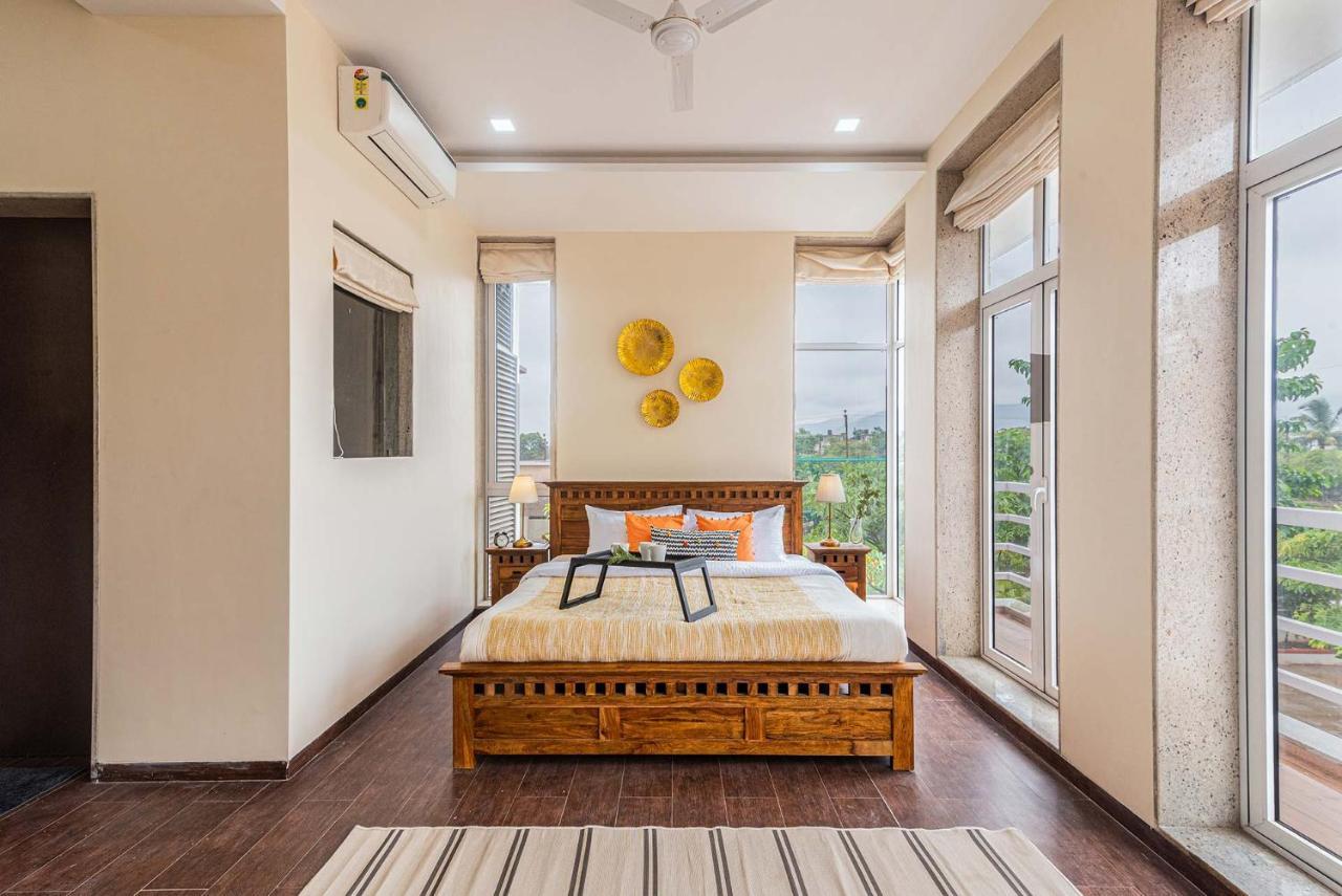 Sierra Skies By Stayvista - A Mountain-View Villa Featuring A Rooftop Swimming Pool, Jacuzzi, Turf, And A Gym For An Elevated Stay Lonavala Ngoại thất bức ảnh