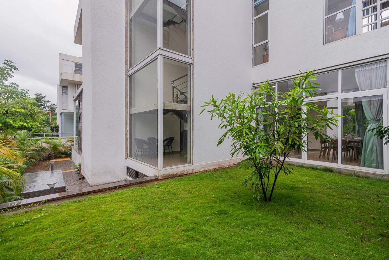 Sierra Skies By Stayvista - A Mountain-View Villa Featuring A Rooftop Swimming Pool, Jacuzzi, Turf, And A Gym For An Elevated Stay Lonavala Ngoại thất bức ảnh