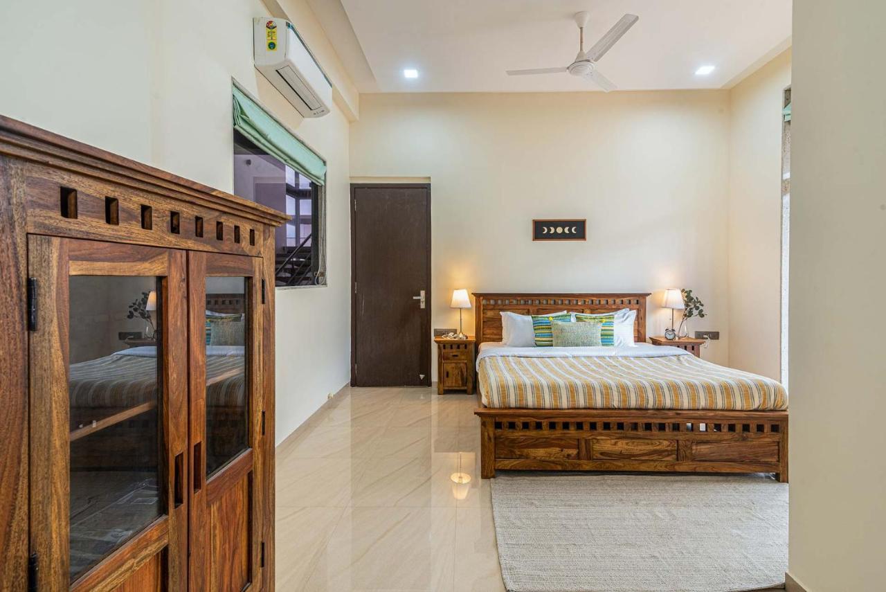 Sierra Skies By Stayvista - A Mountain-View Villa Featuring A Rooftop Swimming Pool, Jacuzzi, Turf, And A Gym For An Elevated Stay Lonavala Ngoại thất bức ảnh